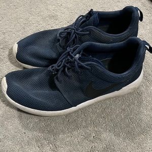 Men’s Nike sneakers